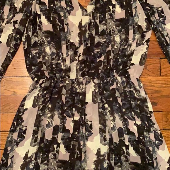 Periwinkle Printed Parker Dress - Picture 5 of 7